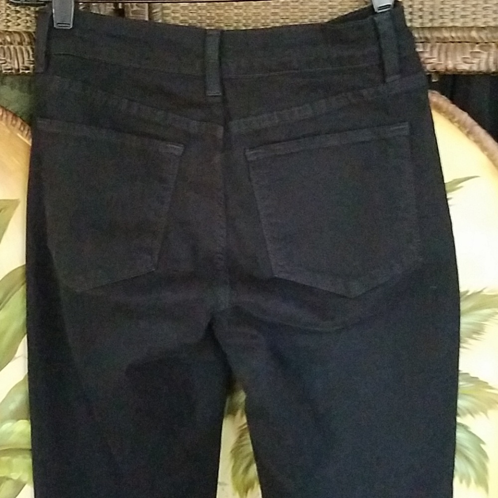 NYDJ sequin on sides SHORT jeans - Picture 6 of 8